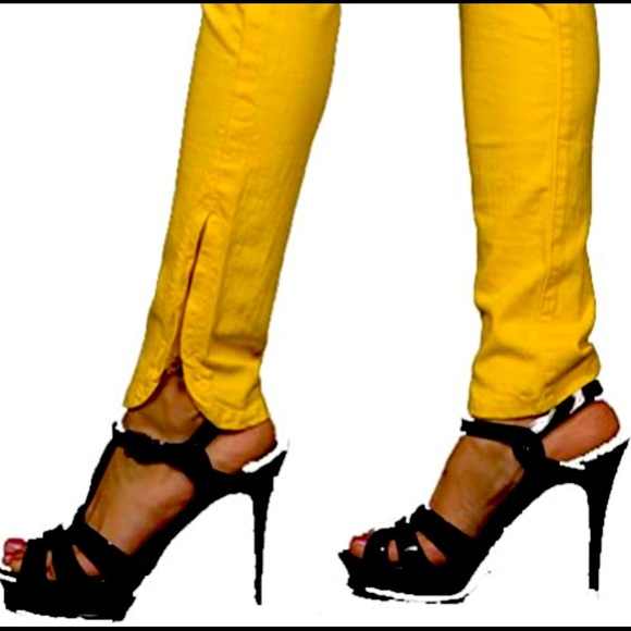 By DITTOS: Red Hot Skinny Ankle Zip Suzie Jeans - Picture 2 of 7